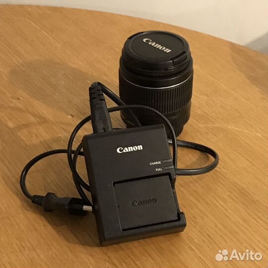 Зеркальный фотоаппарат Canon eos 1100D