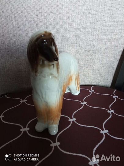 Фарфоровая статуэтка 