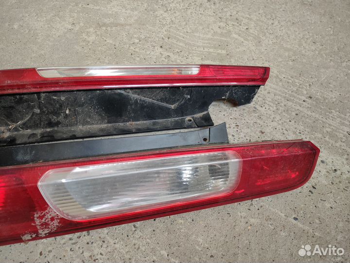 Фонарь Ford Focus 2 задний левый / правый