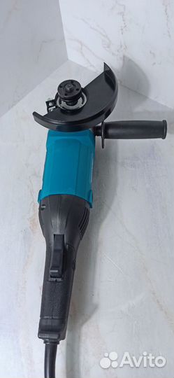 Ушм Makita 180