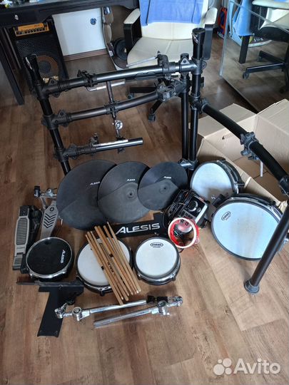 Электронная барабанная установка Alesis DM 8