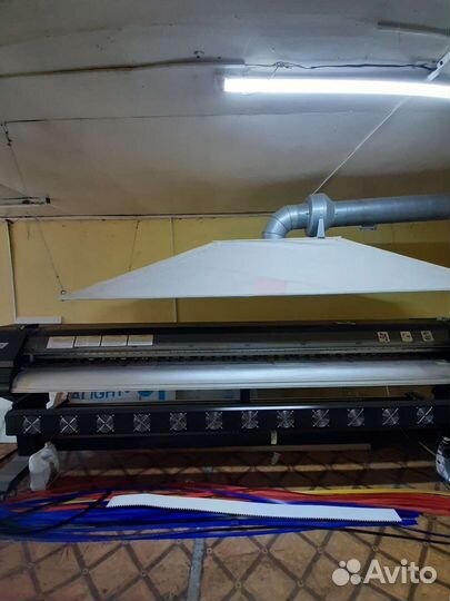 Широкоформатный принтер