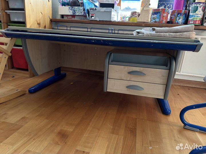 Детская парта со стулом