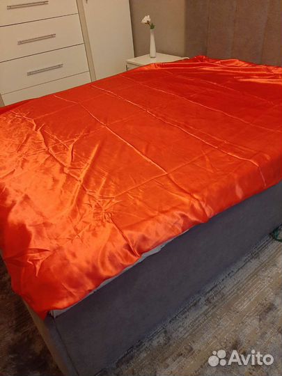 Новая простынь на резинке