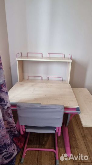 Школьная парта и стул