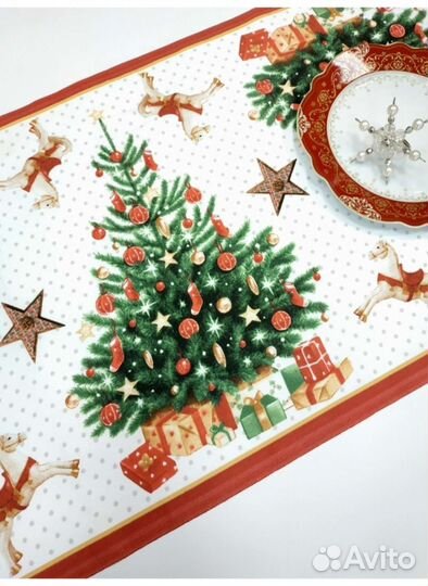 Дорожка на стол новогодняя