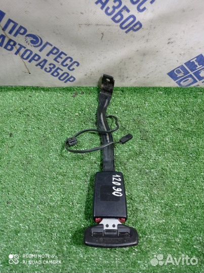 Ответная часть ремня безопасности передняя правая