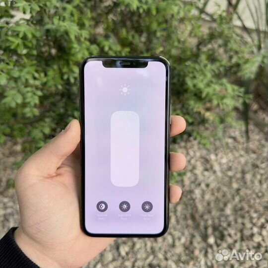 iPhone 11 Pro, 64 ГБ