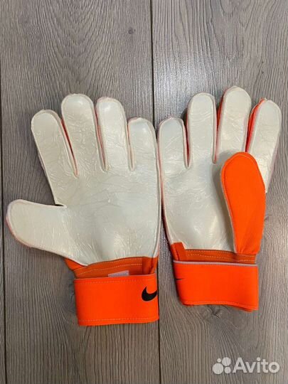 Вратарские перчатки nike