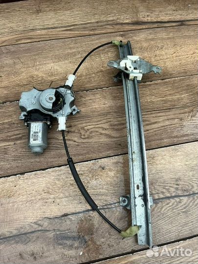 Стеклоподьемник передний правый Nissan Almera N16