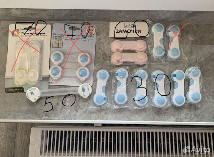 Блокиратор дверей (замок на дверцы ящиков)