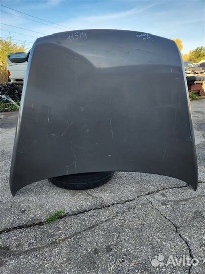 Капот Volkswagen Touareg 1 2010