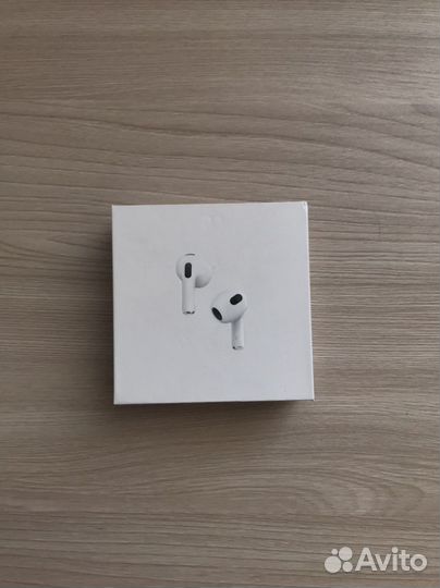 Нашникти Apple AirPods 3