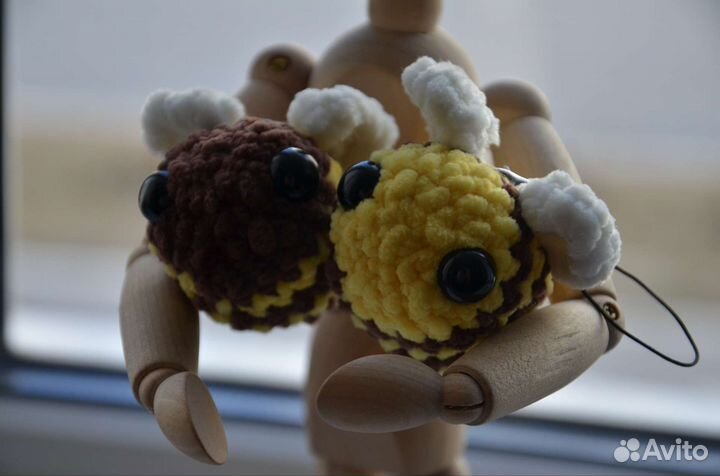 Вязаные пчелки амигуруми