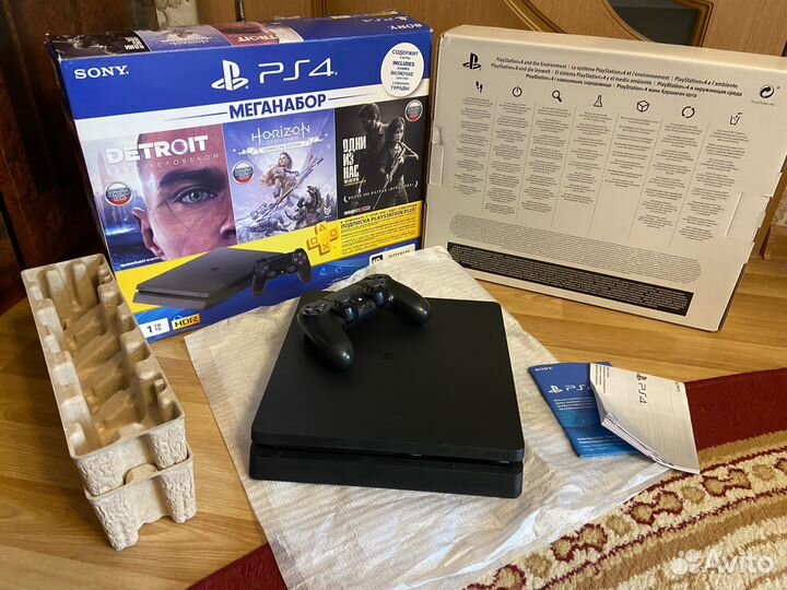 Sony playstation 4 slim 1tb +2 джойстика
