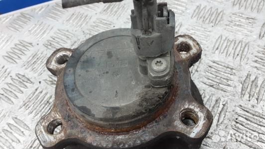 Ступица задняя правая volvo V70 3 (YBE18NY01)