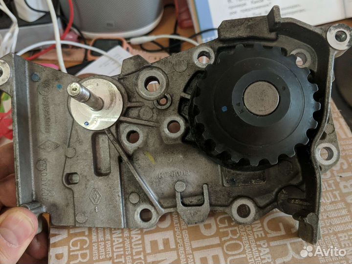 Помпа renault logan 1.6 16кл