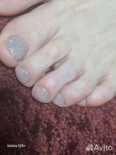 Услуги мастера маникюра, педикюра