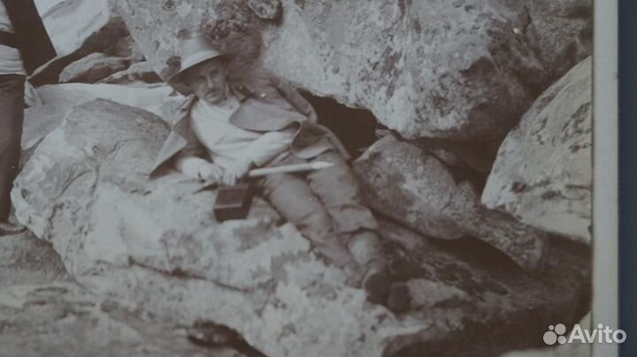 Фото до 1917 каменный утес мужчина в фуражке