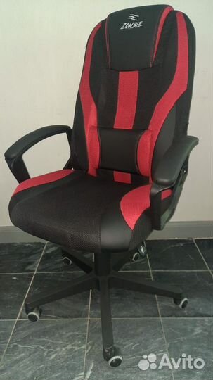 Игровое компьютерное кресло