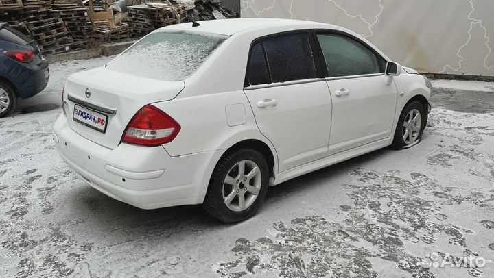 Суппорт тормозной передний левый Nissan Tiida (C11) 41011-EM10A