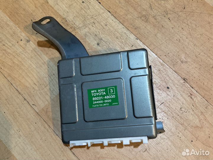 Блок управления АКПП Lexus RX300 1MZ MCU10-15