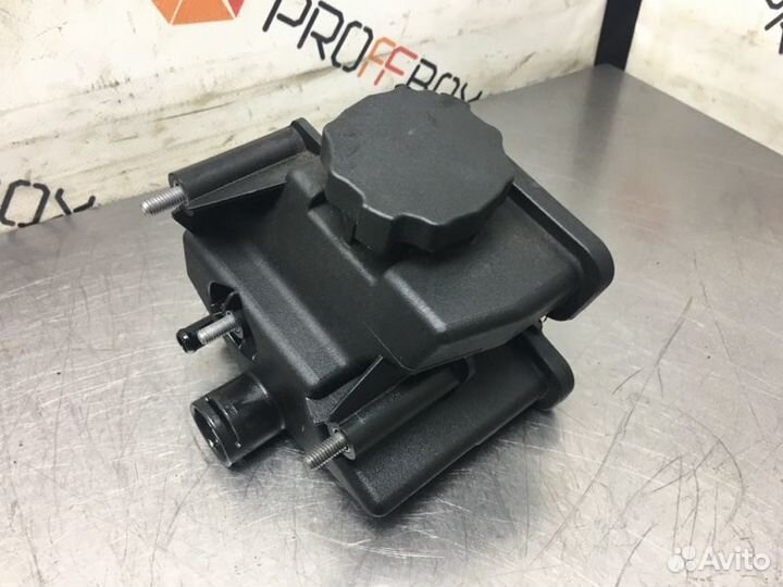 Бачок гидроусилителя Mercedes C-Class W203 M272