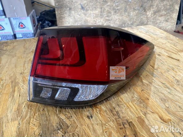 Фонарь в крыло правый Lexus RX 4 (2019-2023)