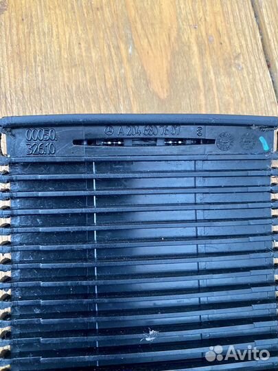 Накладка панель подлокотника на Mercedes w204