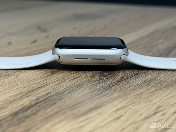 Часы Apple Watch SE 2 40 MM StarLight 2023