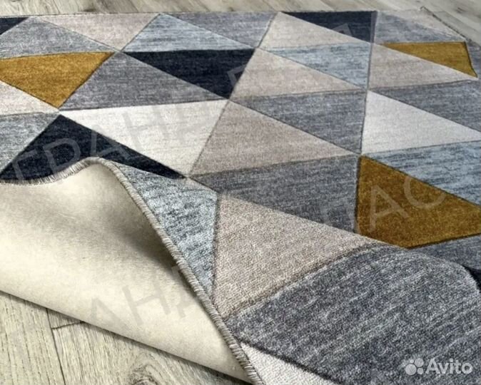 Ковёр 200 на 300 (новый )