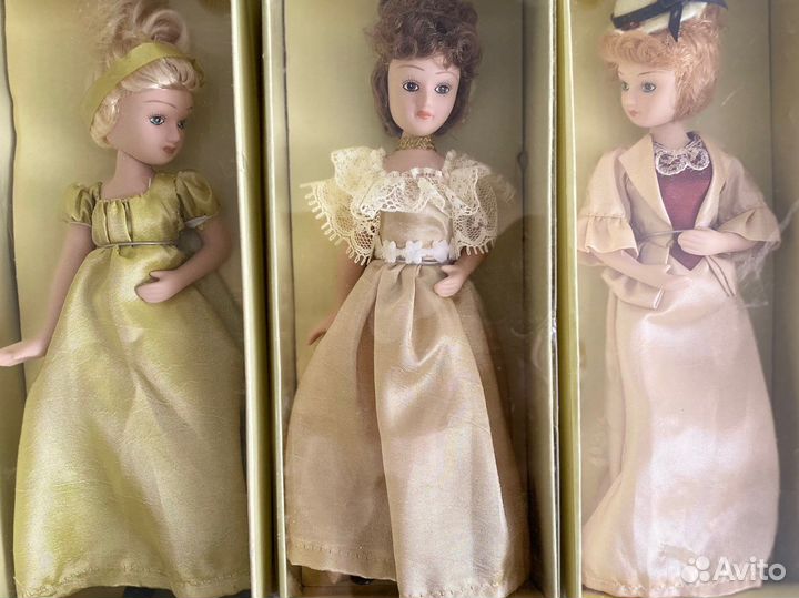 Кукла фарфоровая