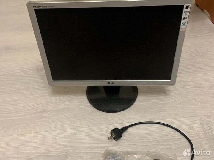 Монитор lg flatron w1942s-sf