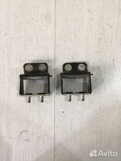 Петля крышки багажника nissan qashqai J10 2.0 ат