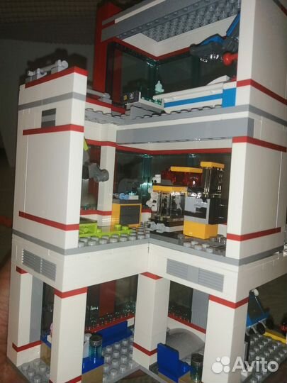Lego 60204 городская больница lego City