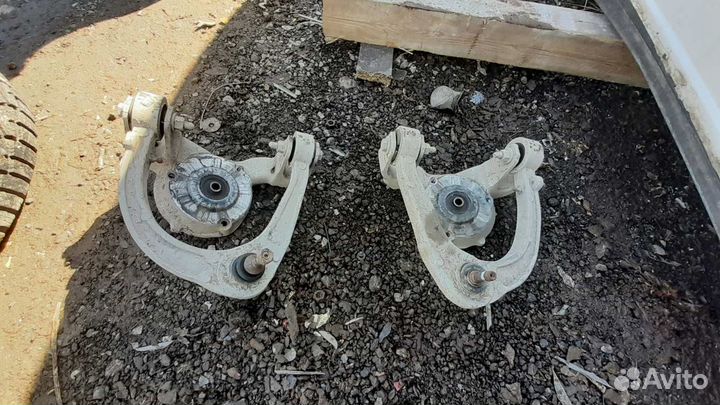 Рычаг передней подвески Кадиллак SRX