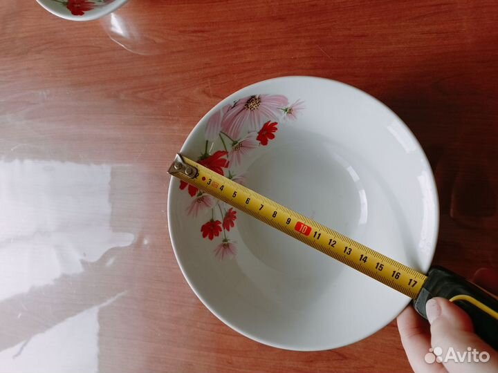 Две тарелки суповые с цветами 300мл и 400мл