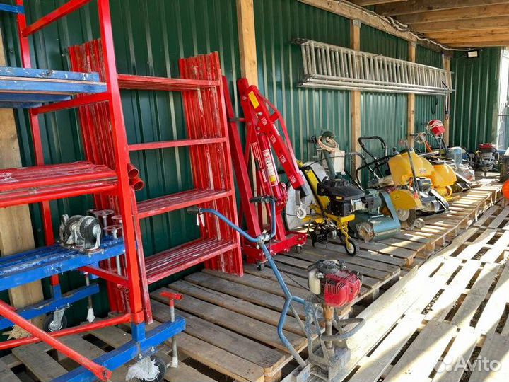 Аренда строительных лесов, вышек тура