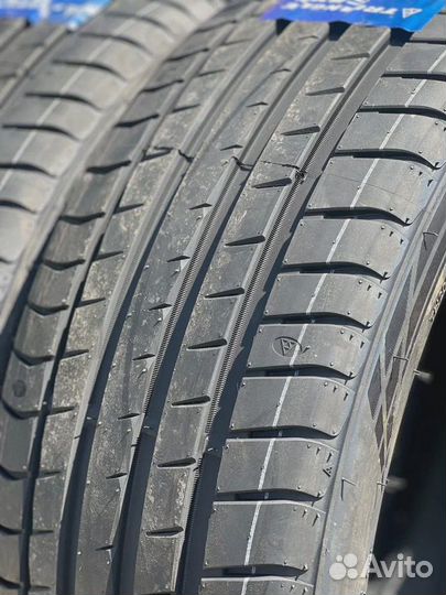 Triangle EffeXSport TH202 255/40 R20