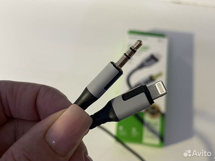 Провод AUX lightning