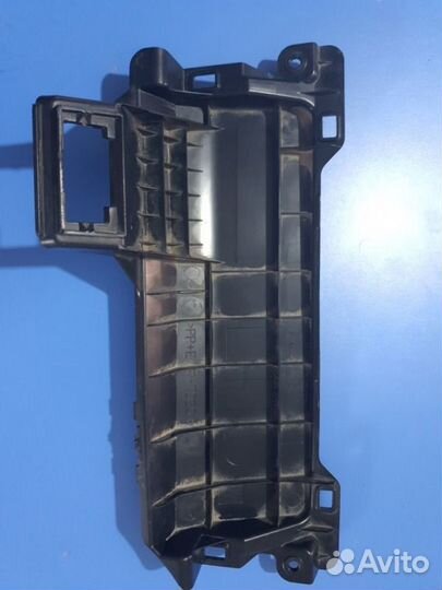 Заглушка коленной крышки левая Toyota Camry