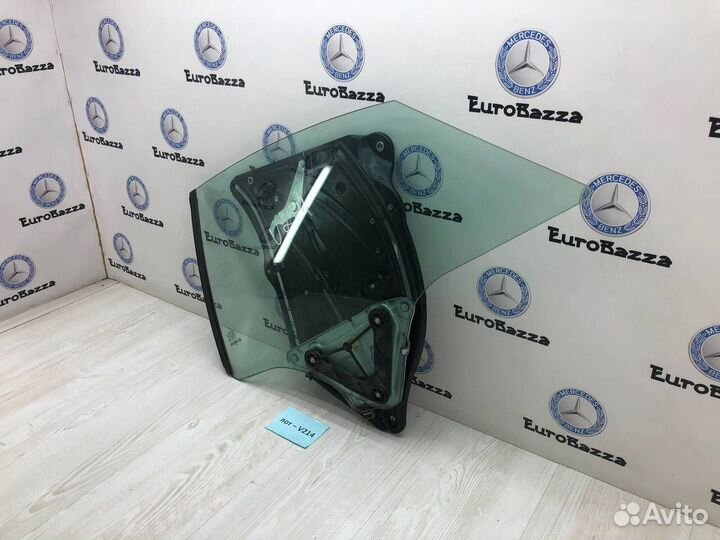 Заднее левое боковое стекло Mercedes W207