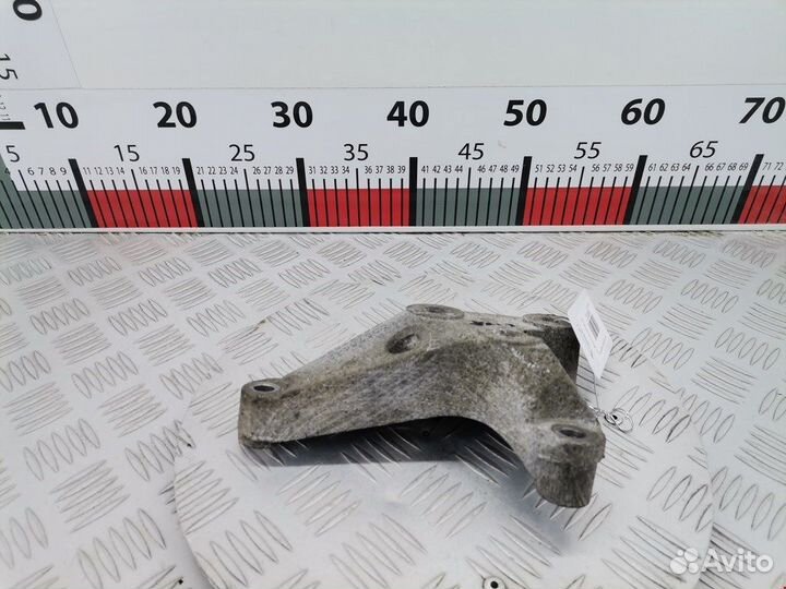 Кронштейн для Opel Astra H