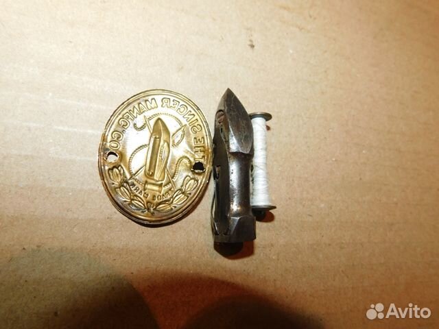 Плавающий челнок-пуля и латунная шильда от Антиква