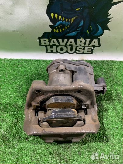 Суппорт задний левый Bmw 5 F10 N20B20B 2012