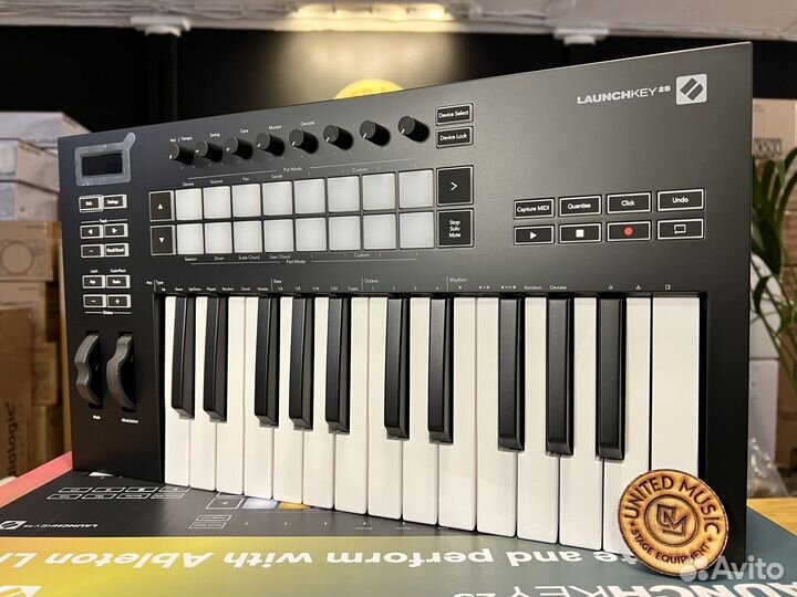 Novation Launchkey 25 MK3