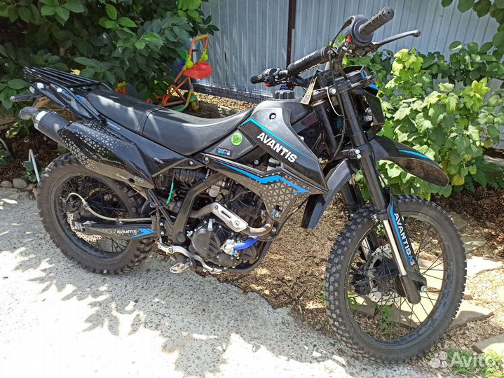 Мотоцикл Avantis lx300