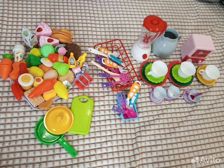 Набор детской посуды с продуктами
