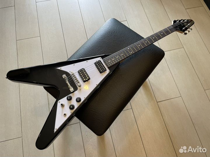 Электрогитара