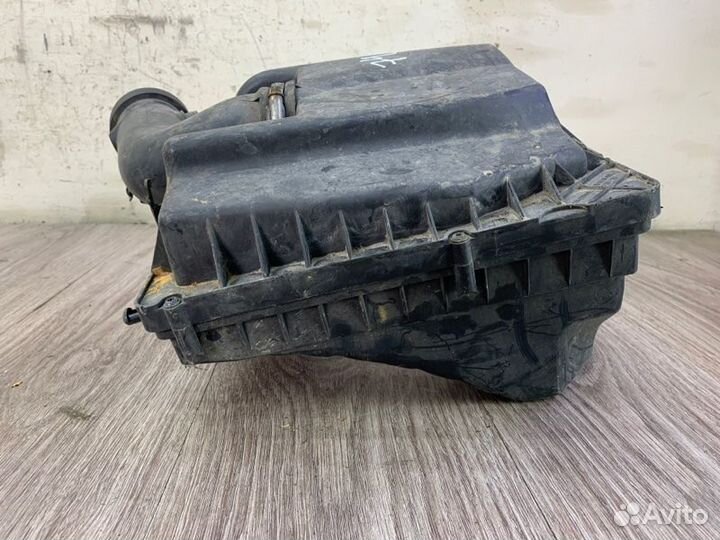 Корпус воздушного фильтра Opel Astra H 2004-2010